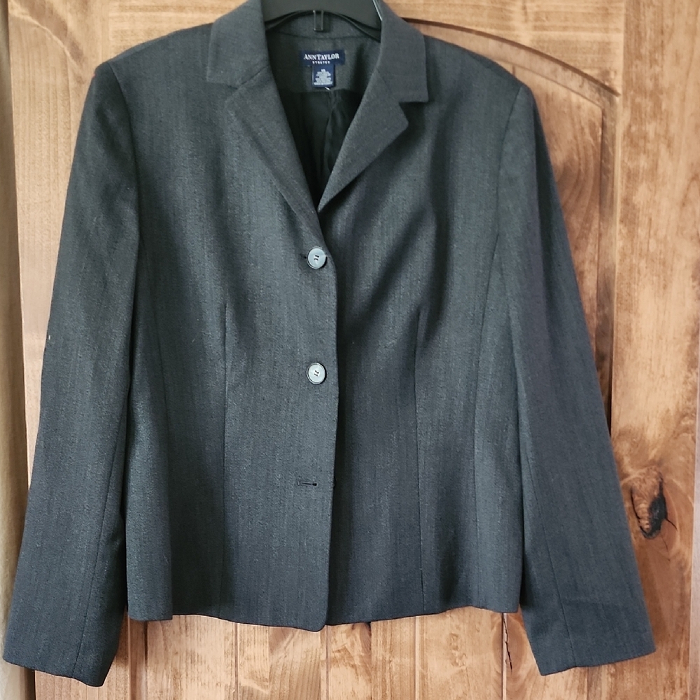 Ann Taylor Gray Blazer Tailored Fit Structured Shoulders